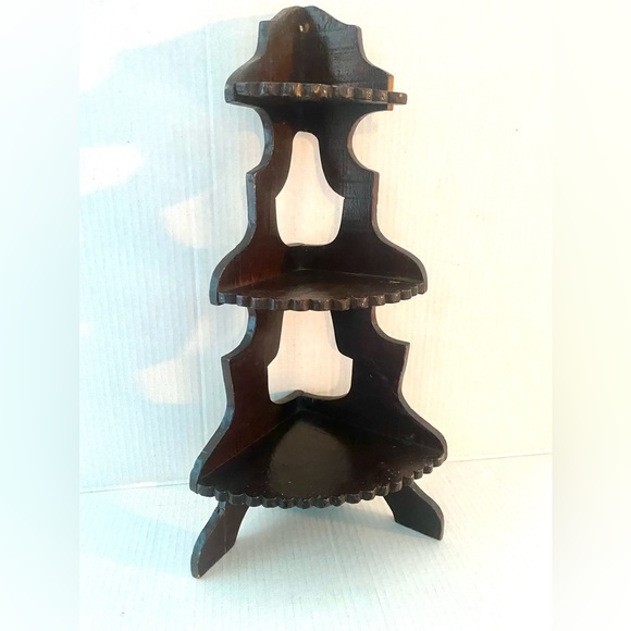 Antique Wood 3-Tier Scalloped Corner Display Wall Knickknack Shelf